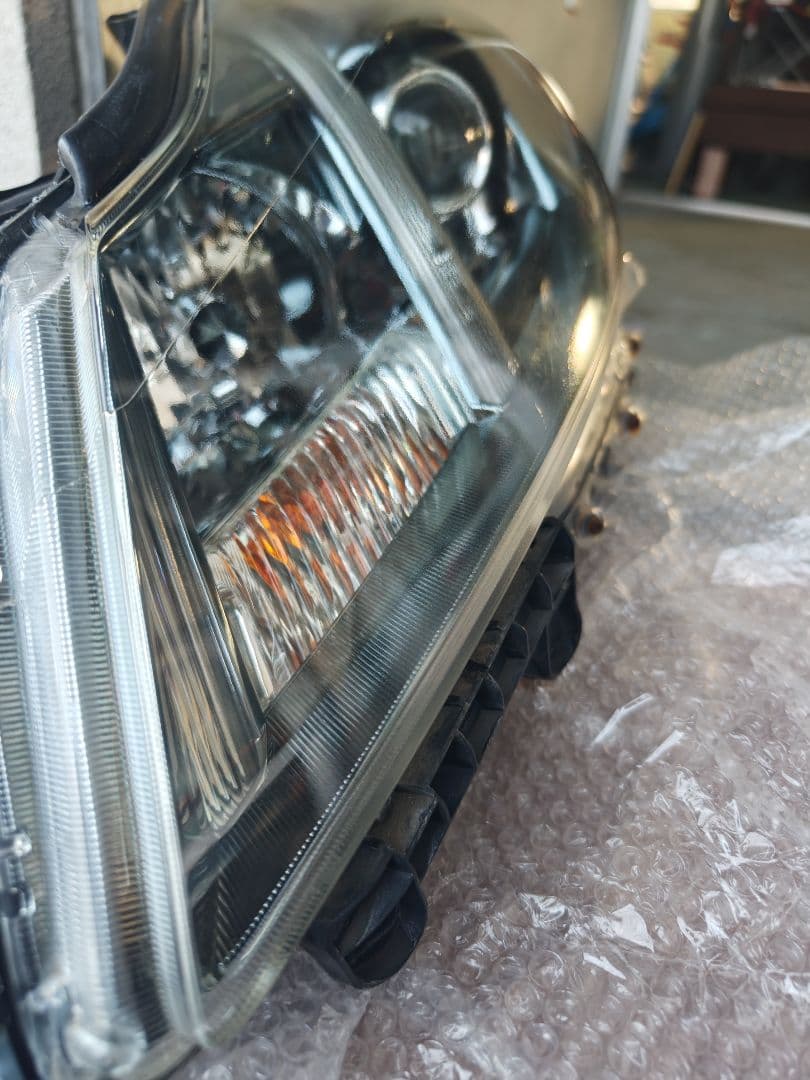 200系クラウン後期ヘッドライト　左右