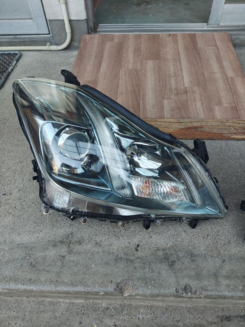 200系クラウン後期ヘッドライト　左右
