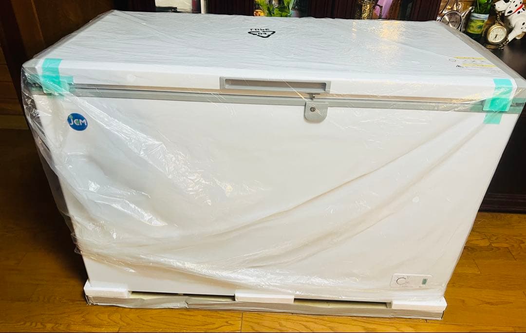 【新品】業務用　冷凍庫　266L ノンフロン