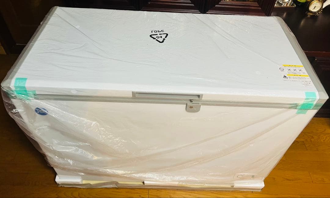 【新品】業務用　冷凍庫　266L ノンフロン