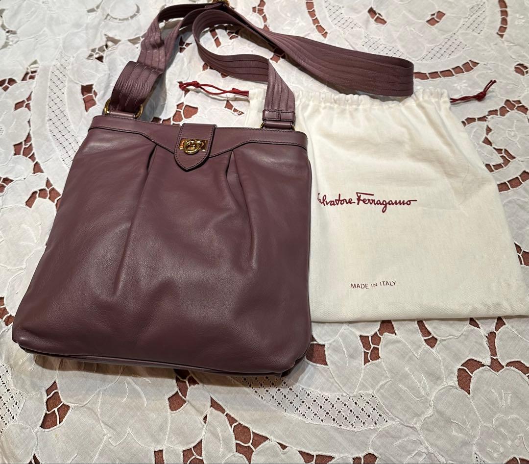 #Ferragamo ショルダーバッグ
