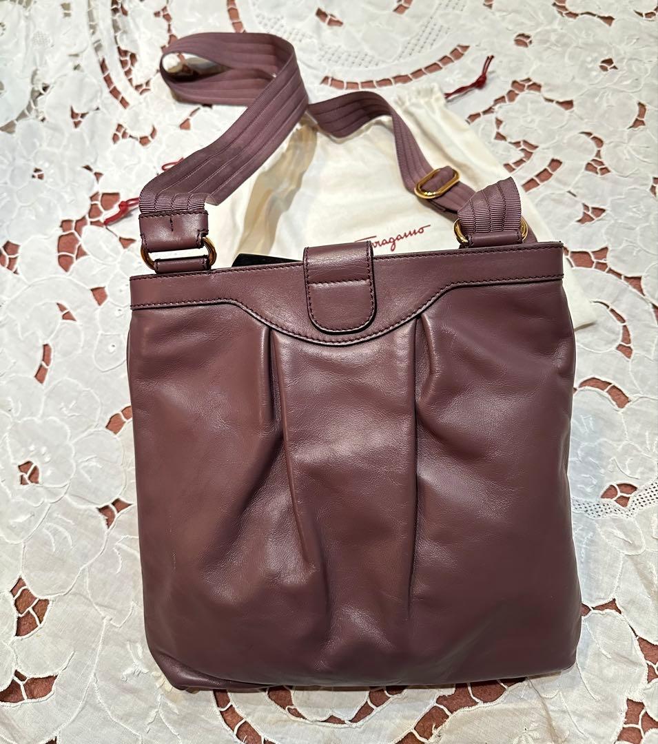 #Ferragamo ショルダーバッグ