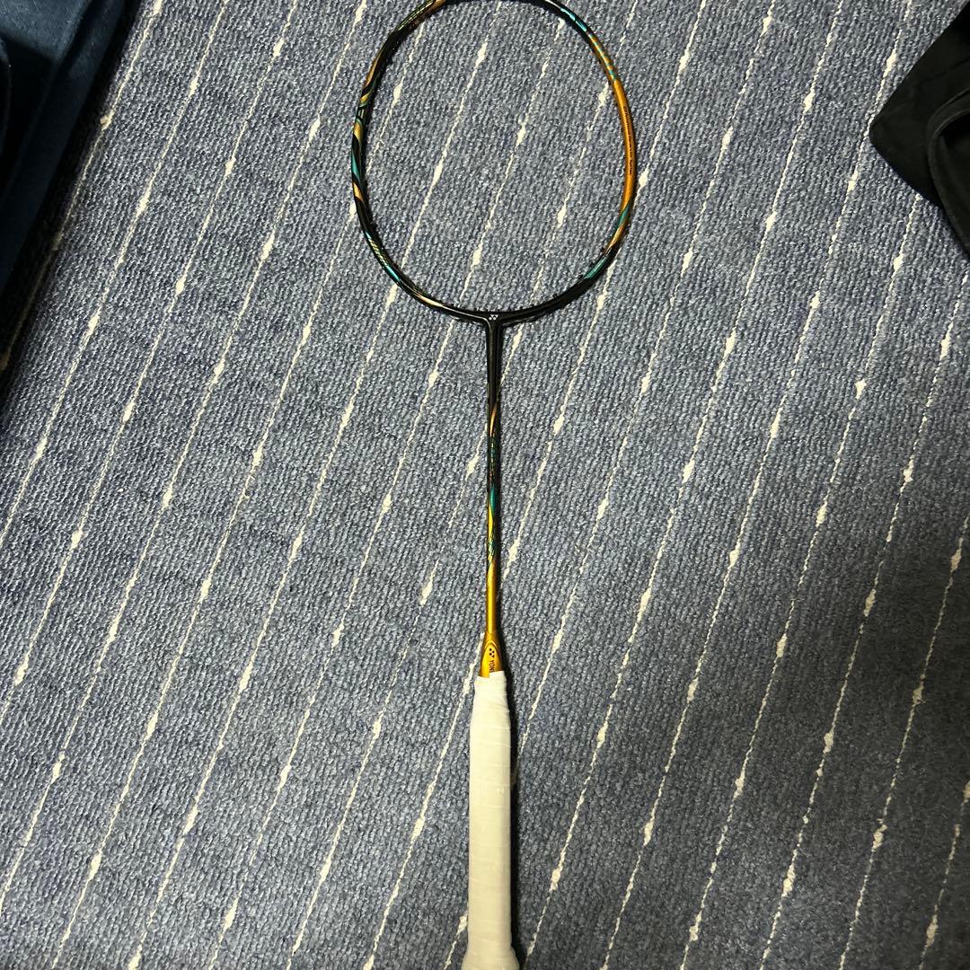 アスリート バドミントンラケッアストロクス88D Pro 4ug5 廃盤