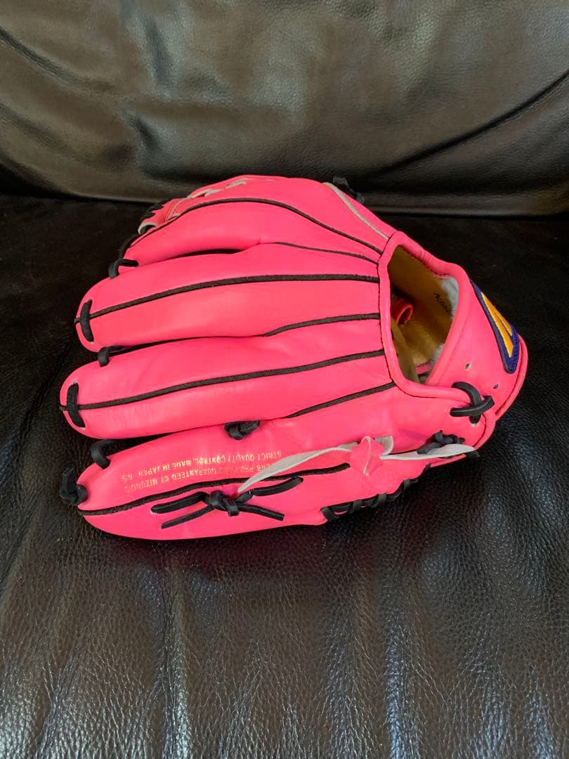 ♡*♡様 ミズノ　軟式グラブ　激レア　ピンク　ビッグMマーク湯揉み型付け済み