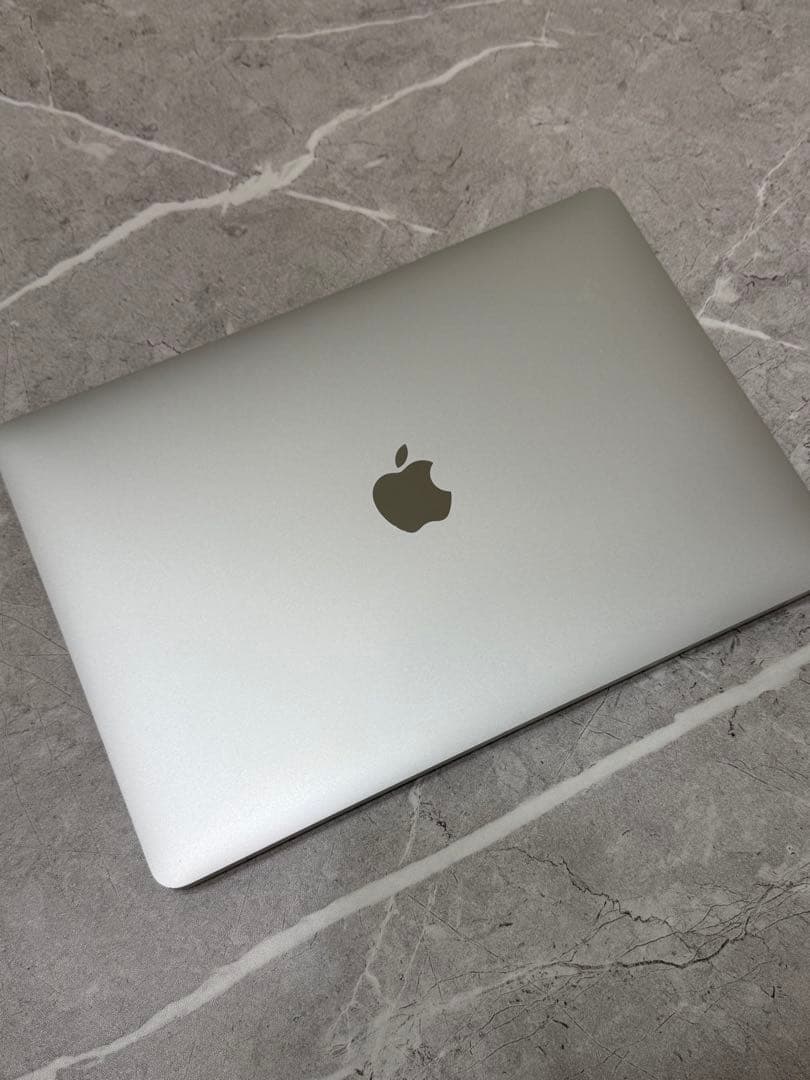 【即日発送可能】MacBook Air13 シルバー 8GB/512KB