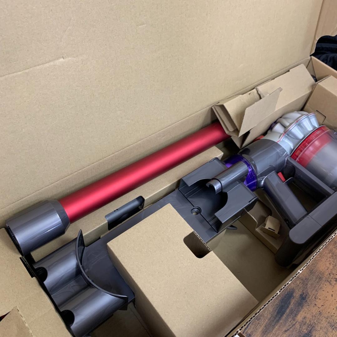 ★美品　Dyson V8 Origin SV25　スティッククリーナー レッド