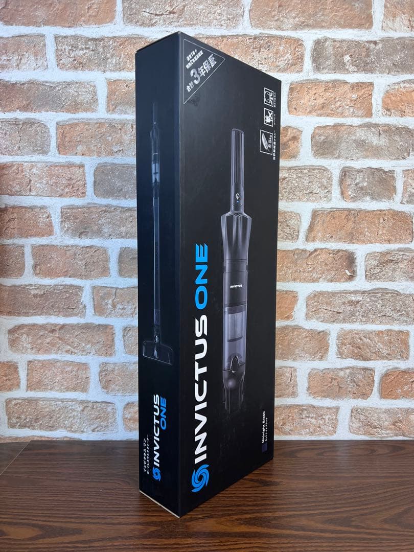 新品／未使用　INVICTUS ONE