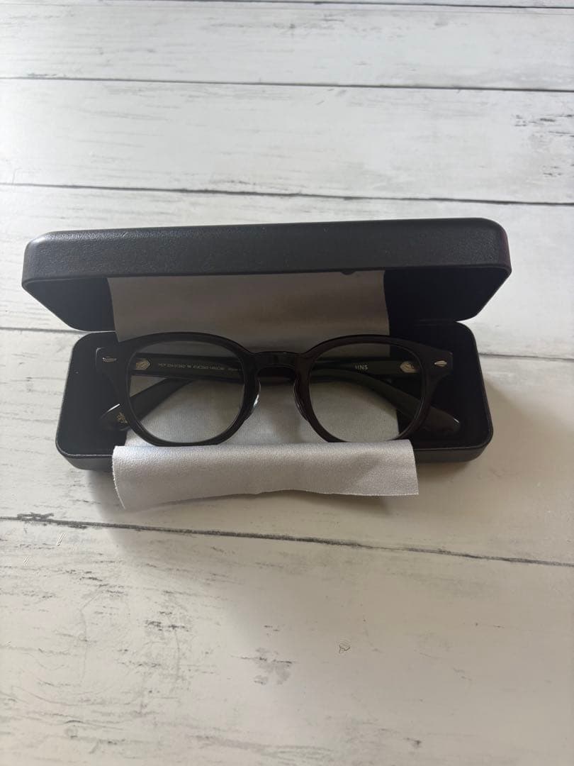 や*え様 JINS Iconic Classic 【可視光調光レンズ】