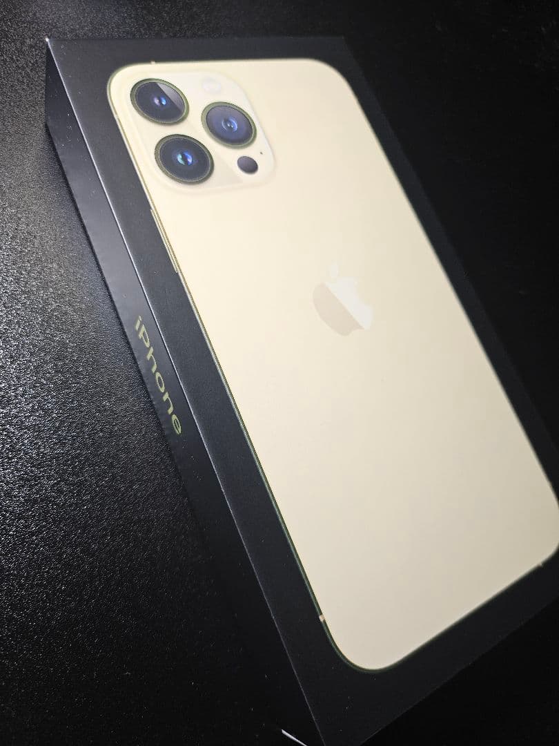 iPhon13 Pro Max 6.７インチ 美品 国内版SIMフリー256GB