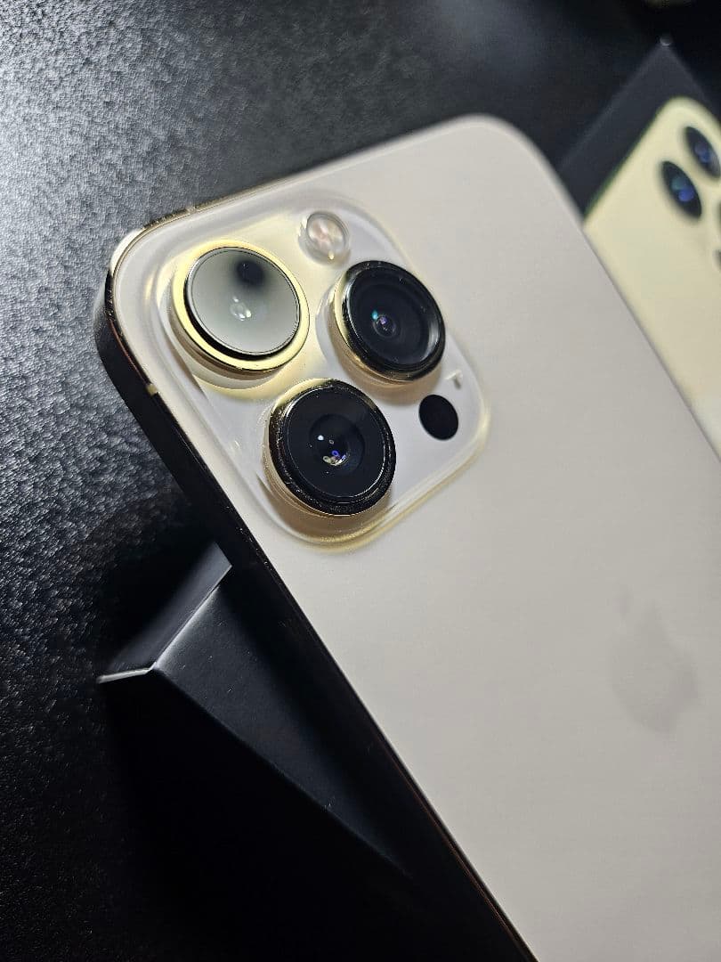 iPhon13 Pro Max 6.７インチ 美品 国内版SIMフリー256GB