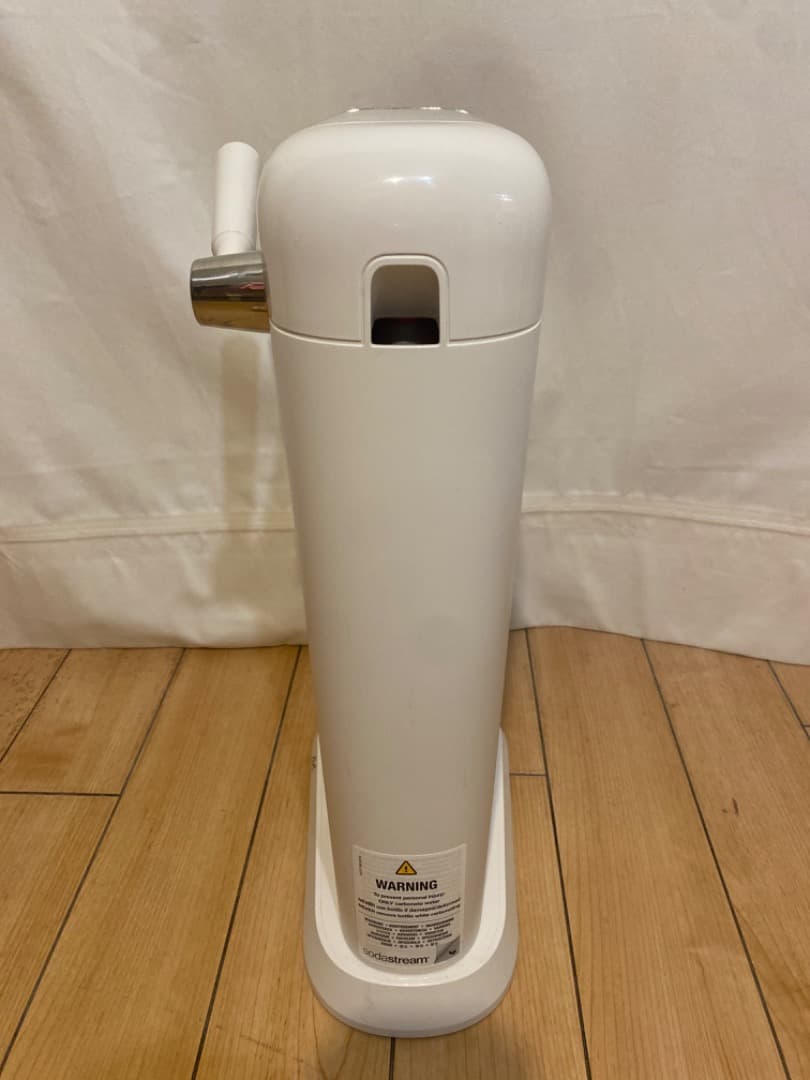 SodaStream ART 炭酸水メーカー ホワイト　ボトル付き