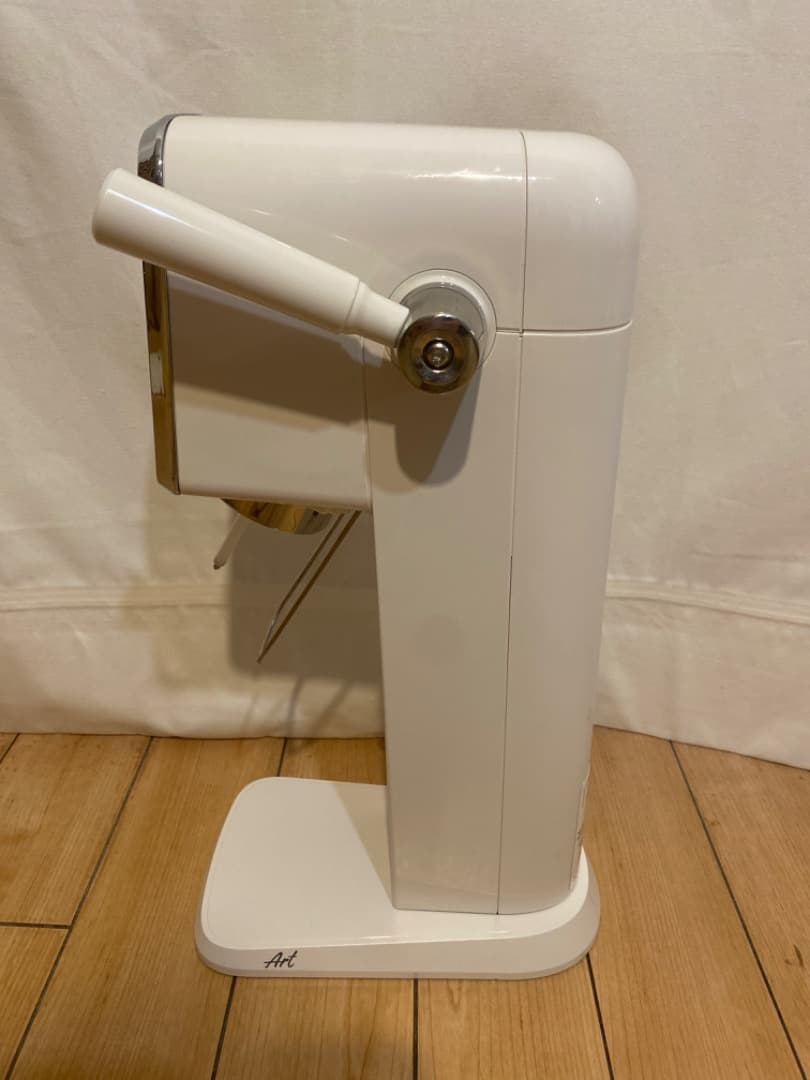 SodaStream ART 炭酸水メーカー ホワイト　ボトル付き