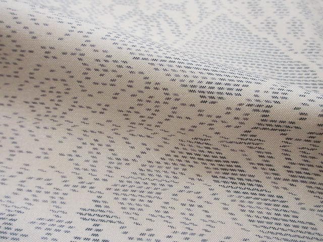 白大島紬：美品：幾何学模様：袷着物：トールサイズ：正絹：P25