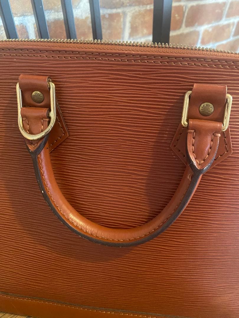 Louis Vuitton エピレザー ビジネスバッグ