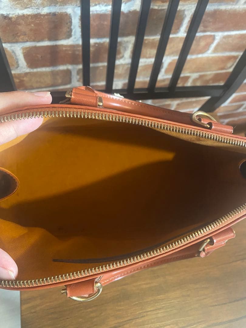 Louis Vuitton エピレザー ビジネスバッグ