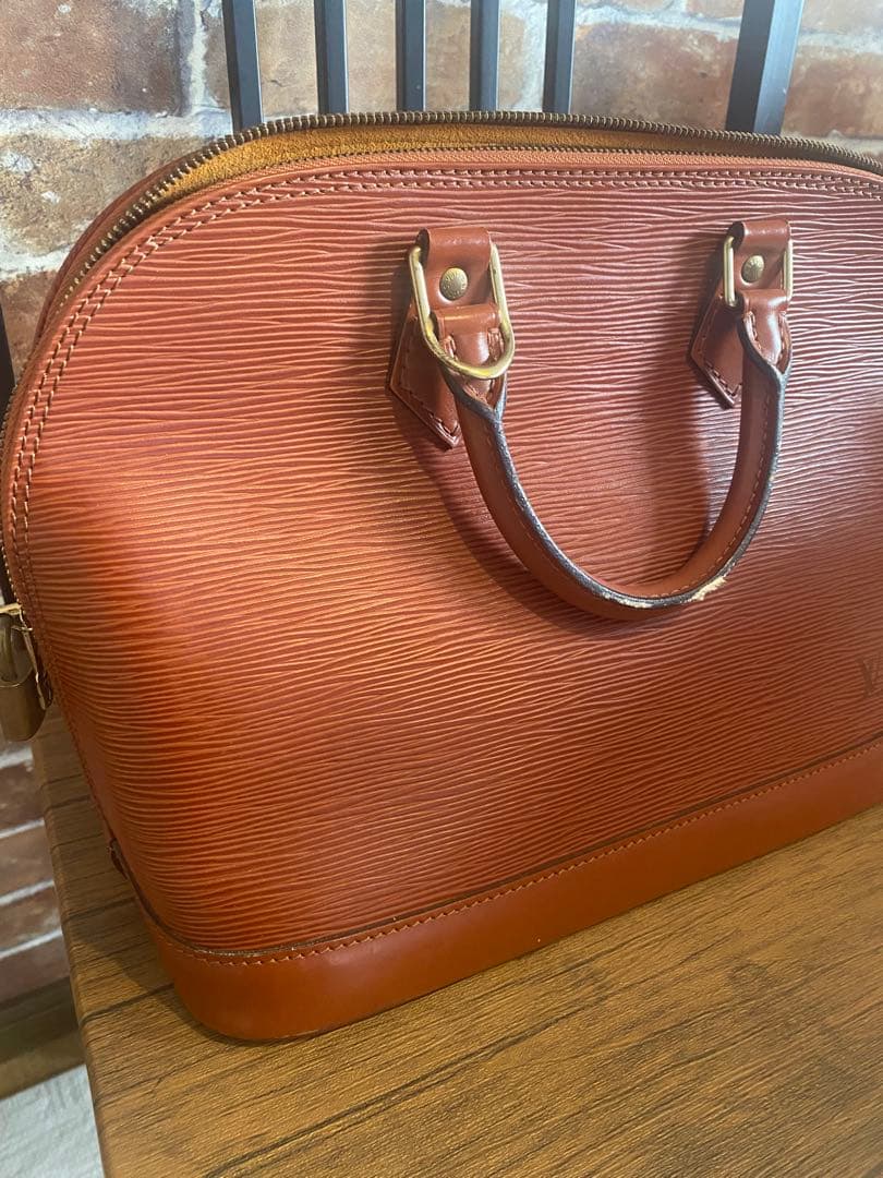 Louis Vuitton エピレザー ビジネスバッグ