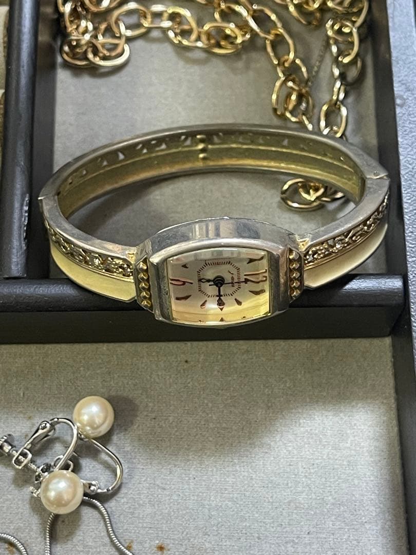 W*E様 遺品整理　生前整理アクセサリーまとめ売り