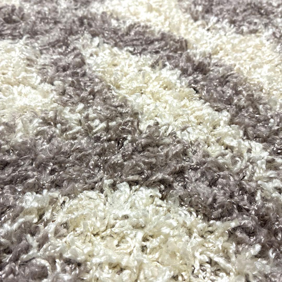 ベージュ 花柄 シャギーラグ 北欧　約240cm x 190cm