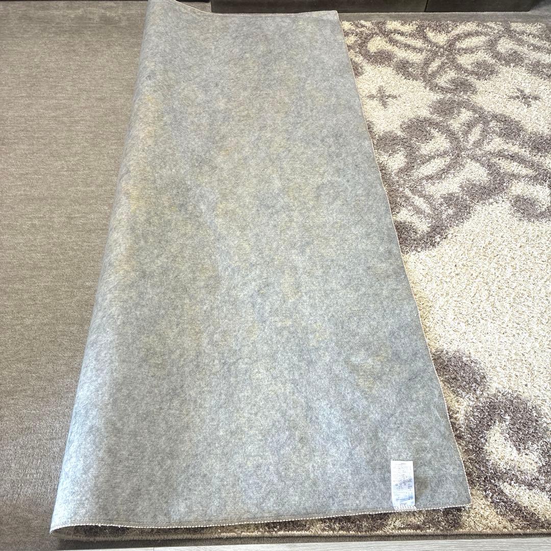 ベージュ 花柄 シャギーラグ 北欧　約240cm x 190cm