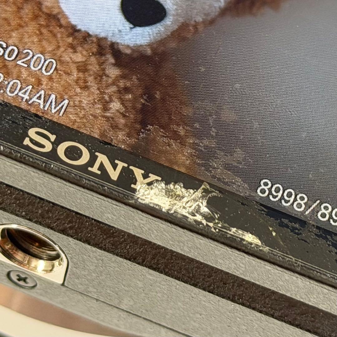 ソニー NEX-6 動作品、外観ボロボロ　バッテリー、レンズなし　ジャンク