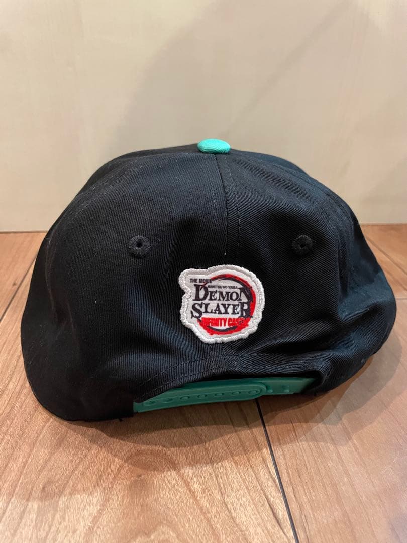 ロサンゼルス・ドジャースと鬼滅の刃のコラボキャップ