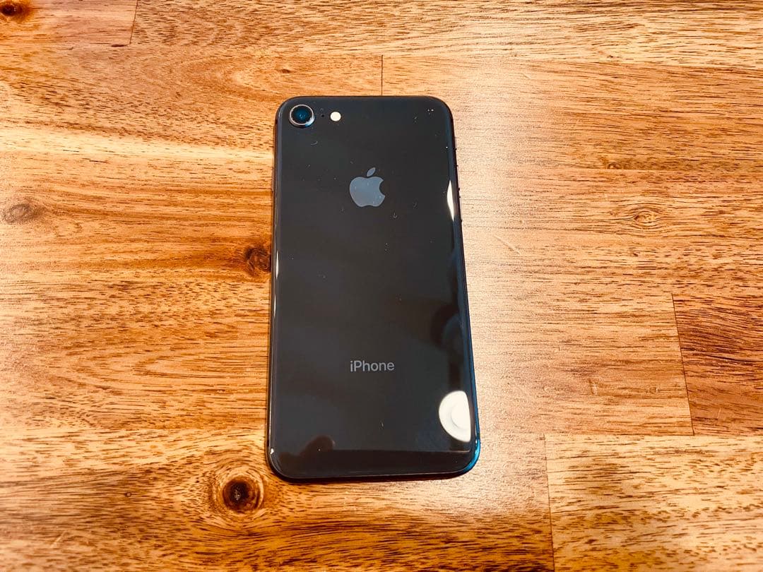 ⑤美品 Apple iPhone8 64GB ブラック SIMロック解除済み