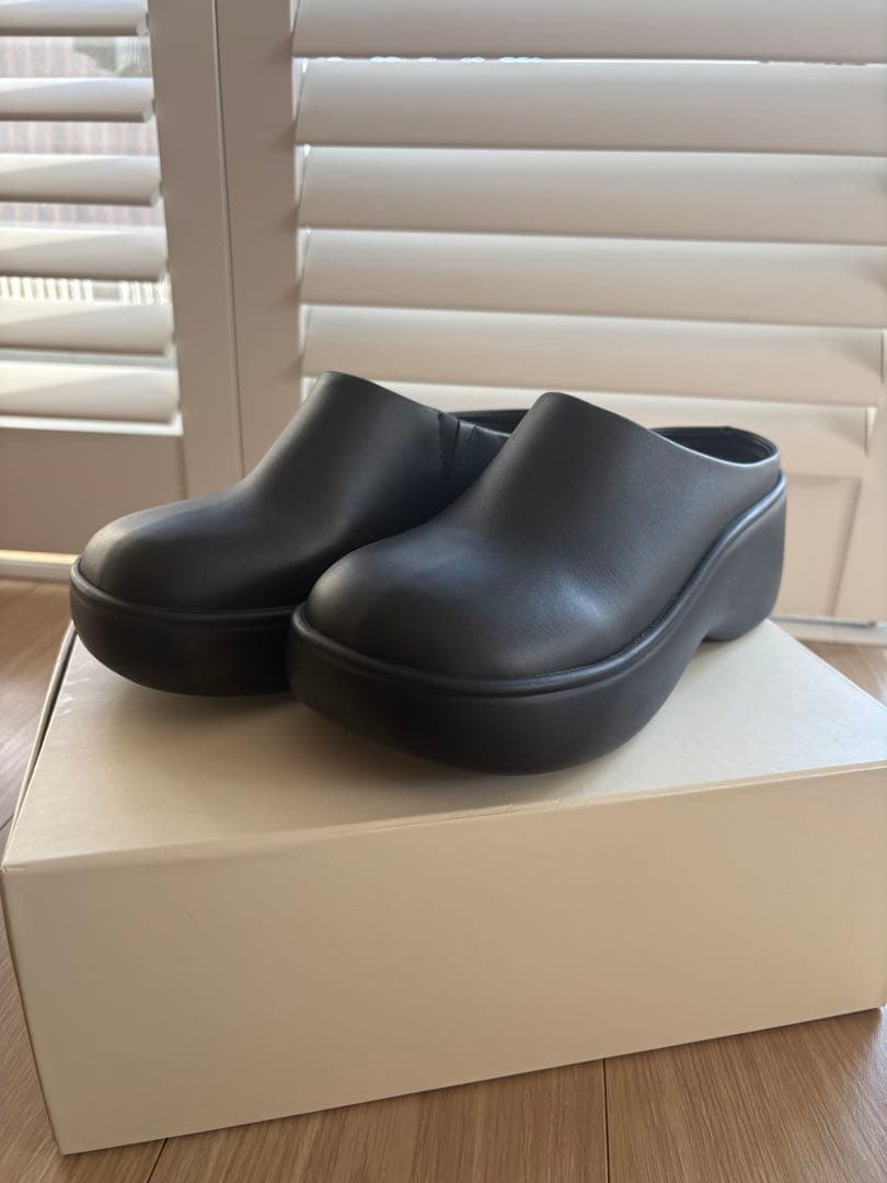 TODAYFUL / Volume Sole Sabotブラック