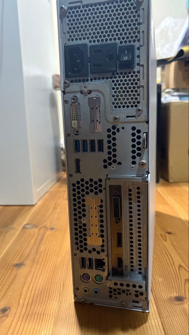 格安ゲーミングPC！Fujitsu Corei5 GTX1050Ti