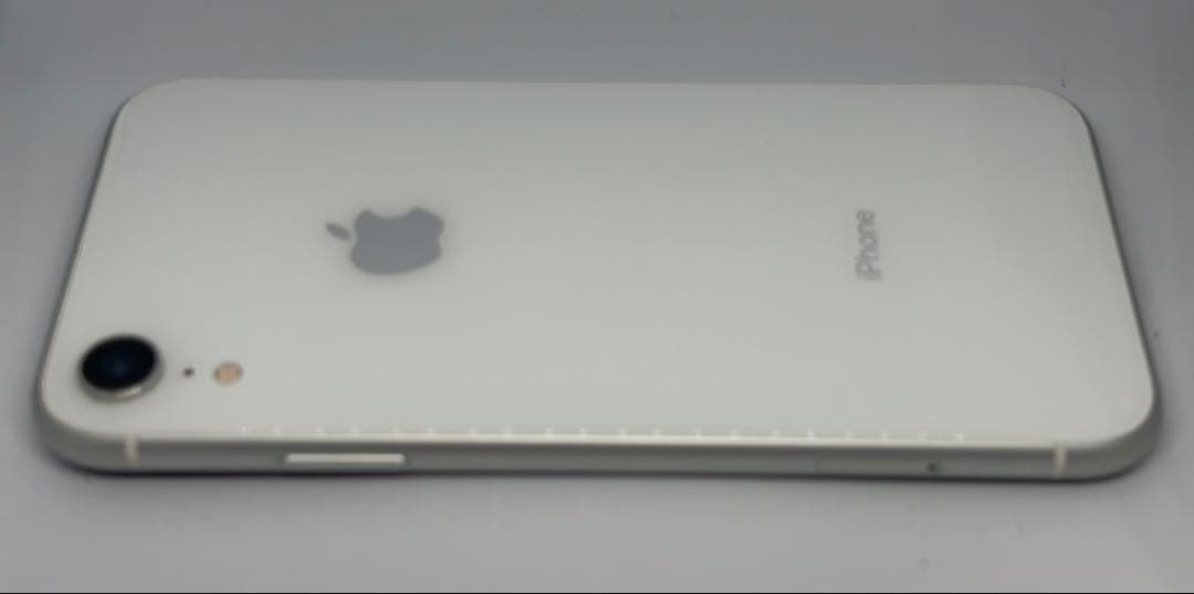 iPhone XR128GB白★美品★SIMフリー電池89% 元箱+新品フィルム
