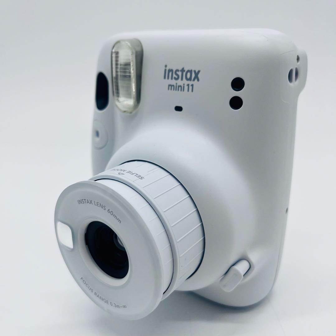instax mini 11 チェキ　ホワイト　カメラ