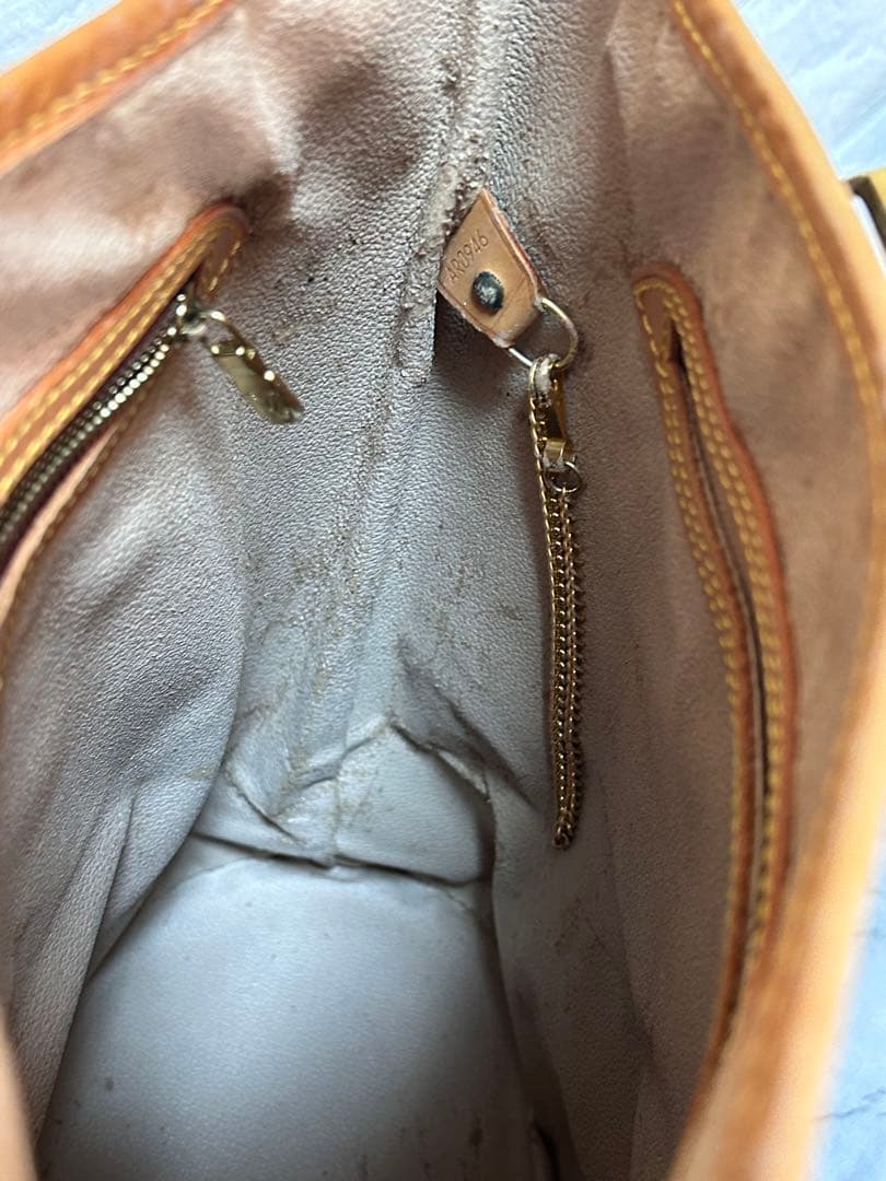 LOUIS VUITTONモノグラム　バケツ型トートバッグ