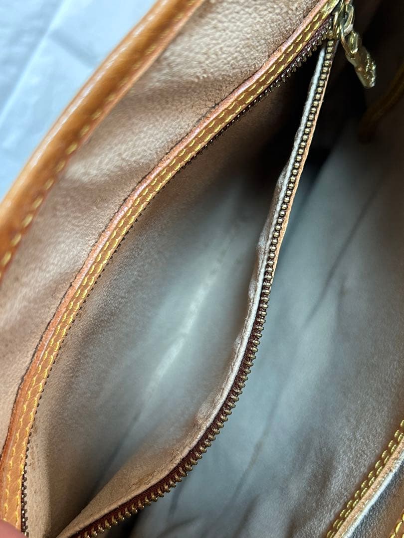 LOUIS VUITTONモノグラム　バケツ型トートバッグ