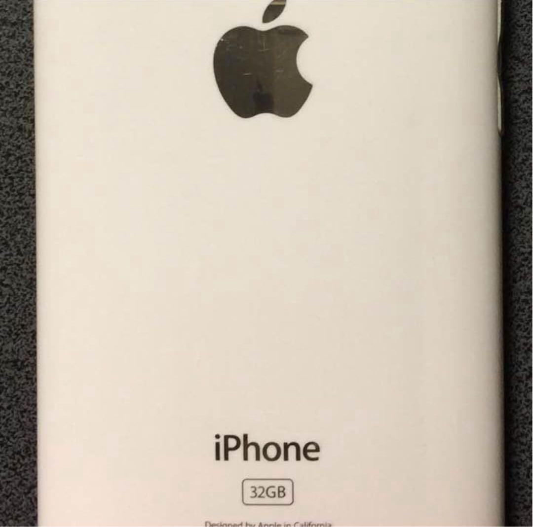 お値下げ！ iPhone 3GS(32GB) ホワイト ※箱・付属品有り