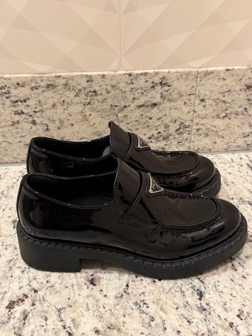 PRADA ローファー エナメル 37cm ブラック