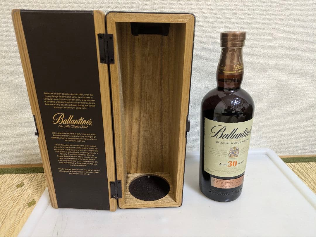 Ballantine's 30年 ウイスキー 木箱付き 700ml
