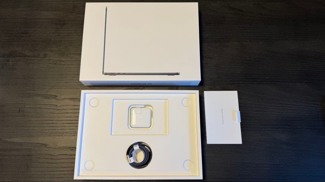 M2 MacBook Air 2022 ミッドナイト 13.6インチ