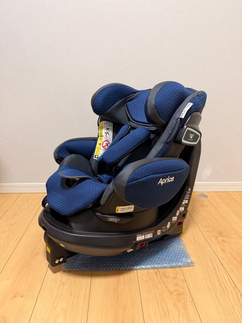 付属品未使用　Aprica フラディア グロウ ISOFIX 360°セーフティ