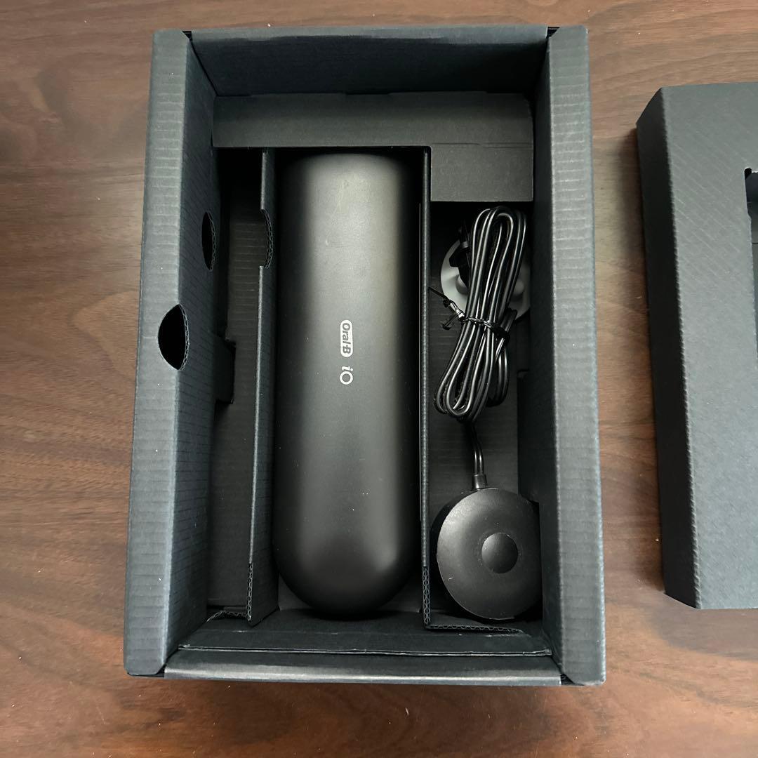 Oral-B iOシリーズ9 ブラックオニキス 本体、新品替えブラシ付き