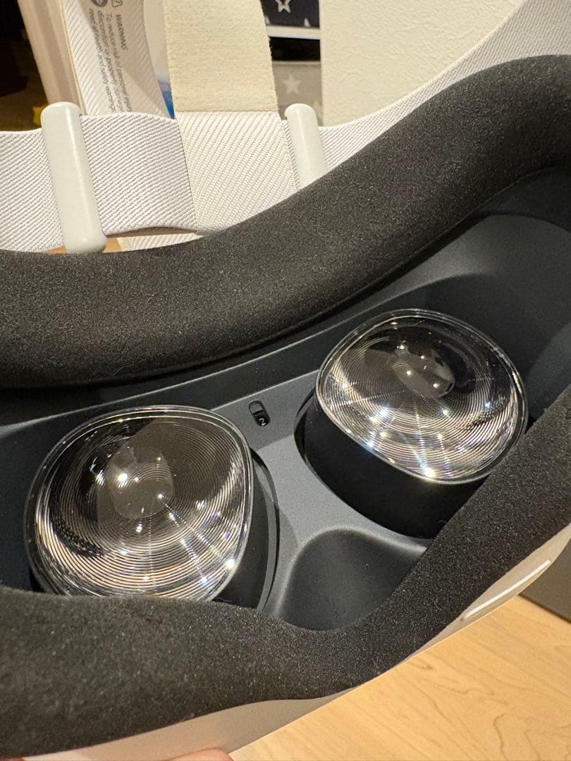 スマホアクセサリー  Quest 2  Quest 2 64GB VR