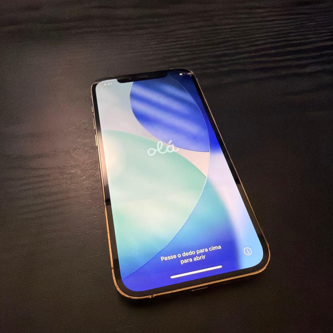 iPhone 12 Pro ゴールド ケース付き
