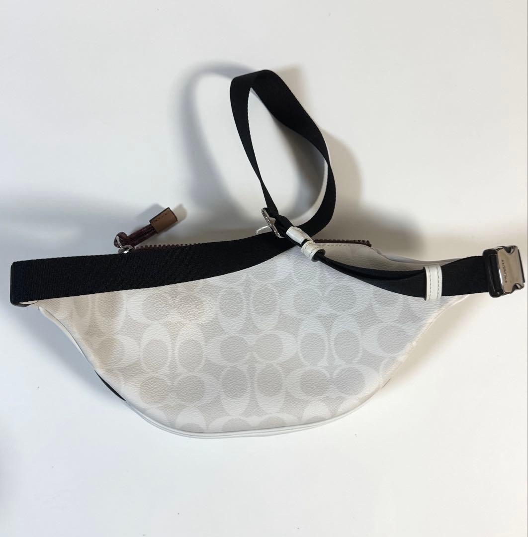 【日本限定】Disney ディズニーCOACH コーチ コラボ ボディバッグ