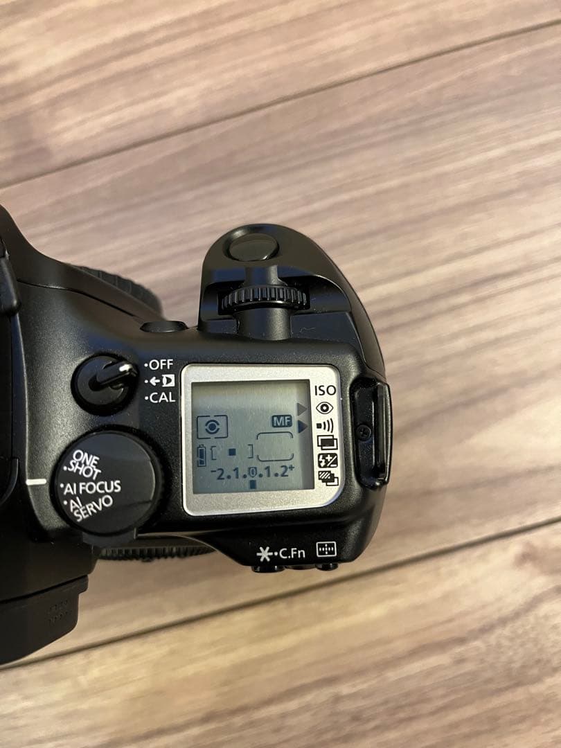 Canon EOS 7 フィルム一眼レフカメラ 本体＋純正ストラップ付き