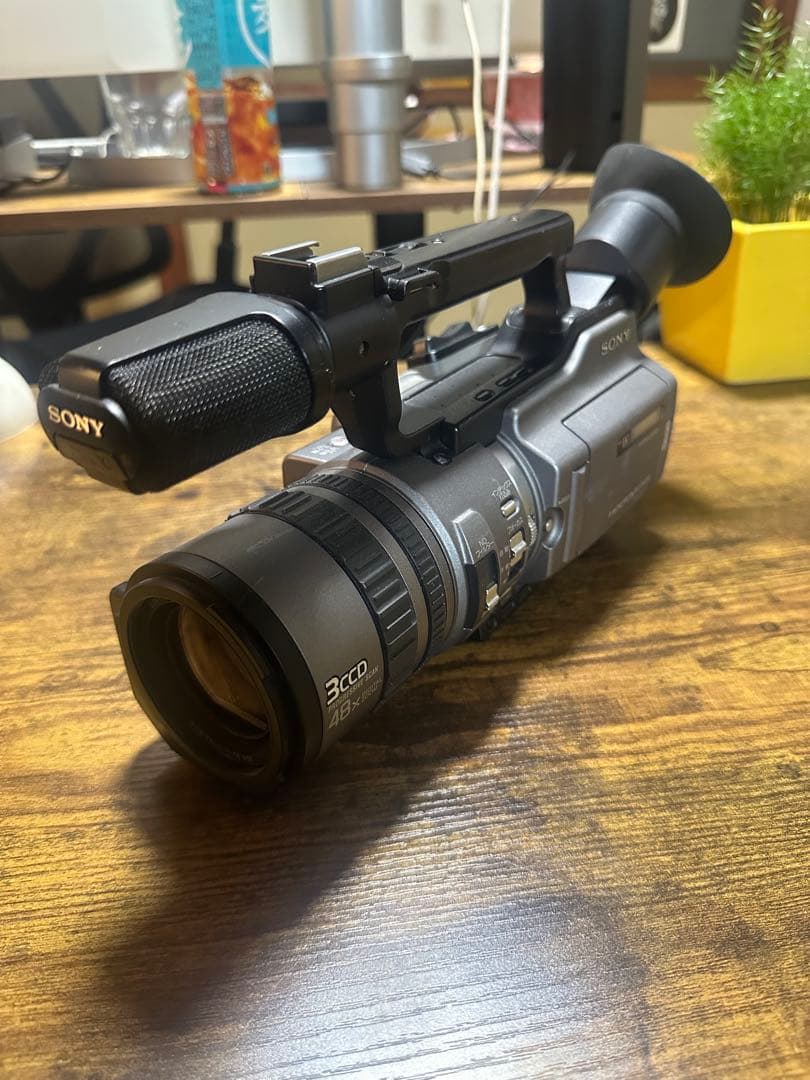 ビデオカメラ SONY handycam DCR-VX2100