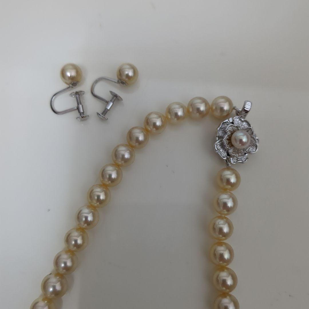 パールネックレスとイヤリングセット