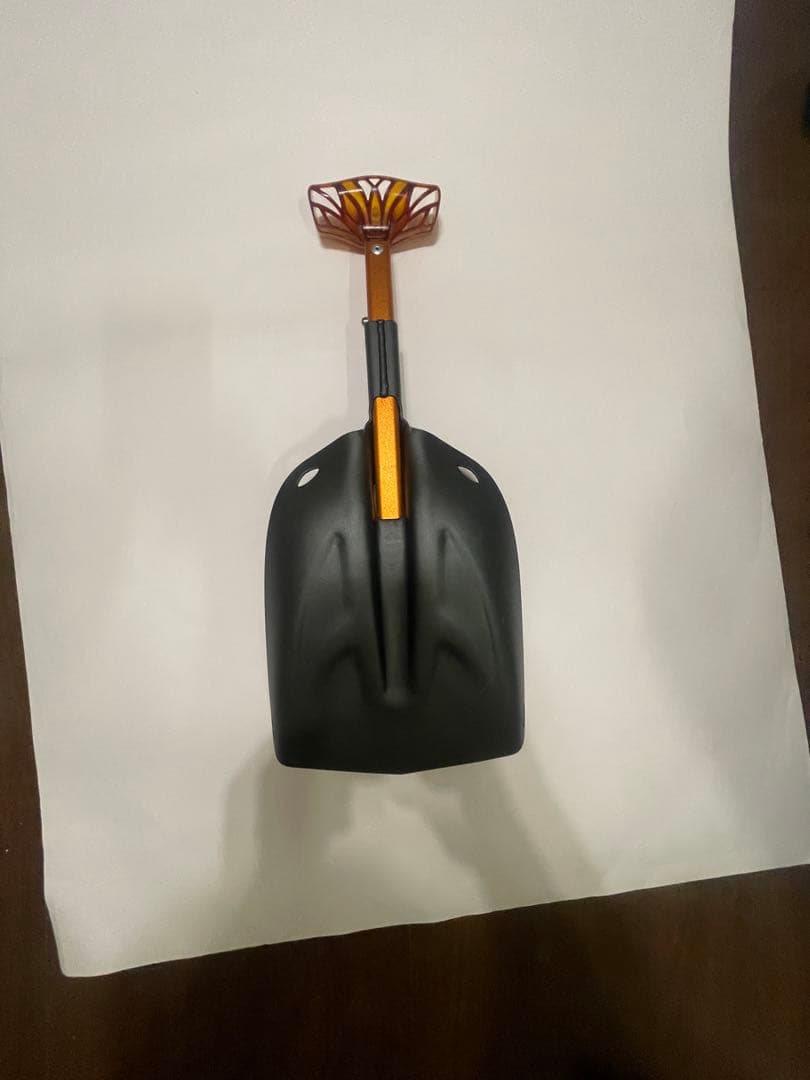 新品未使用　ブラックダイヤモンド スノーボード用スコップ バックカントリー