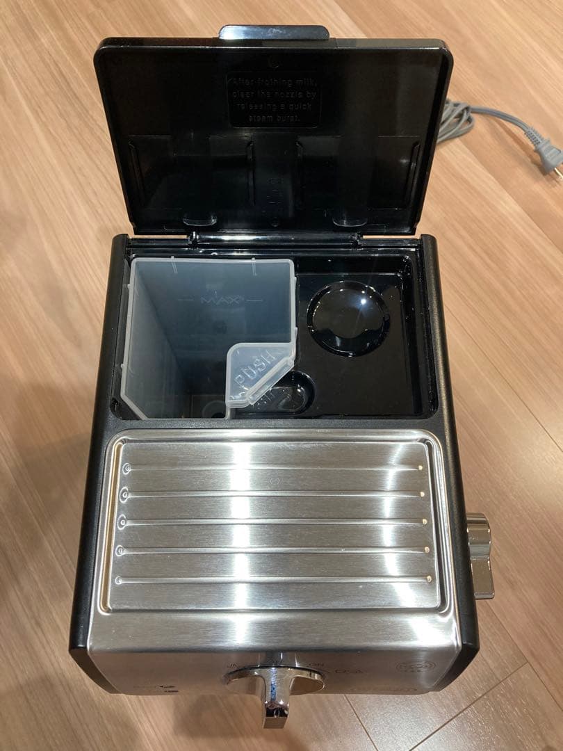 [未使用に近い] デロンギ(DeLonghi)エスプレッソマシンECP3220J