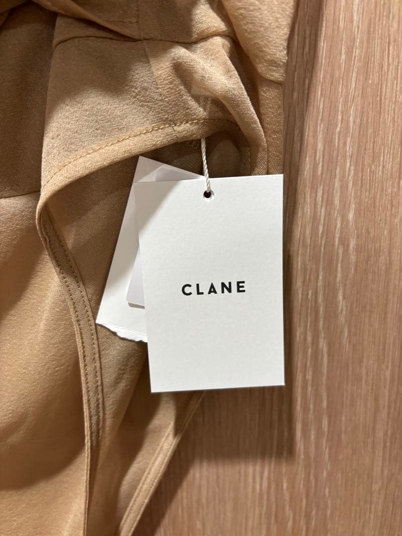 新品　未使用　SHEER DRAPE BODYSUITS ベージュ　サイズ1