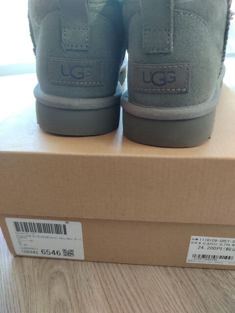 UGG　Classic Ultra Mini ブーツ