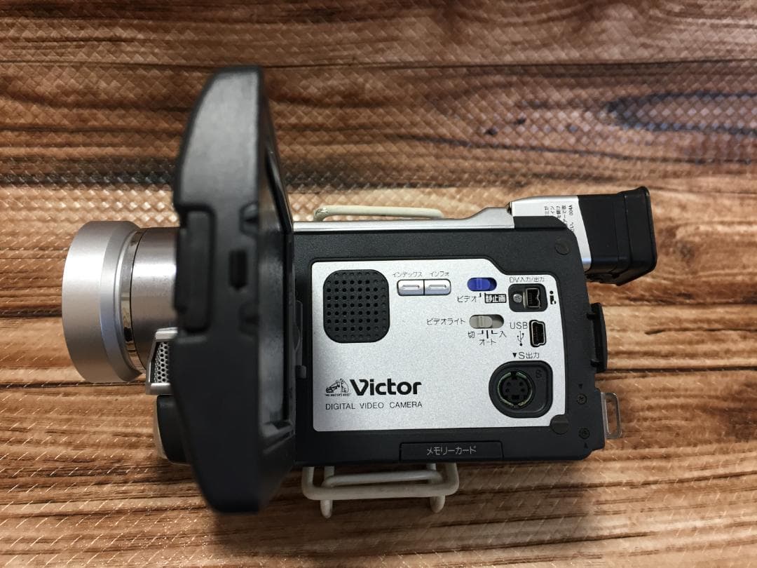 撮影再生ダビングOK　Victor　GR-DVF305K　付属品有　液晶大画面