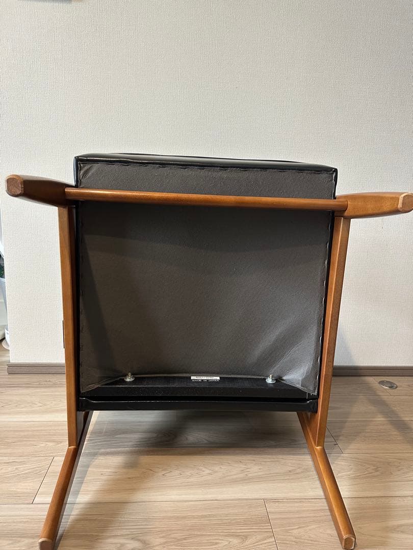 カリモク60 Kチェア　1シーター　スタンダードブラック